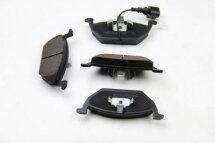 Гальмівні колодки передні Caddy III/Golf V/Octavia/A3 03- (з датчиком) Гальмівні колодки передні Caddy III/Golf V/Octavia/A3 03- (з датчиком)