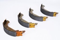 Гальмівні колодки задні Xsara 97-05/Peugeot 306 93-2 (Bendix) (229х42) Гальмівні колодки задні Xsara 97-05/Peugeot 306 93-2 (Bendix) (229х42)