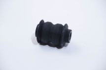 Сайлентблок переднього важеля (спереду) Captiva/Antara 06- Сайлентблок переднього важеля (спереду) Captiva/Antara 06-