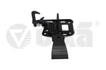 Замок капота