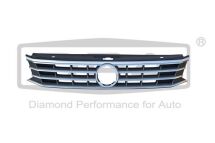 решітка радіатора; без емблеми; зі смужкою