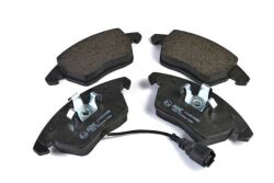 Колодки тормозные (передние) VW Caddy/Golf/Passat/Skoda Fabia/Octavia 03- (с датч.) Колодки тормозные (передние) VW Caddy/Golf/Passat/Skoda Fabia/Octavia 03- (с датч.)