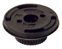 Кріпильний елемент, кришка двигуна