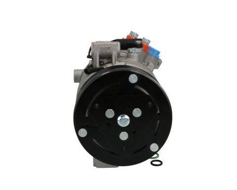 BMW Компресор кондиціонера 3 Compact (E46) 01-, 3 Купе (E46) 00-, X3 (E83) 05- BMW Компресор кондиціонера 3 Compact (E46) 01-, 3 Купе (E46) 00-, X3 (E83) 05-
