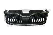 Решетка радиатора с накладкой