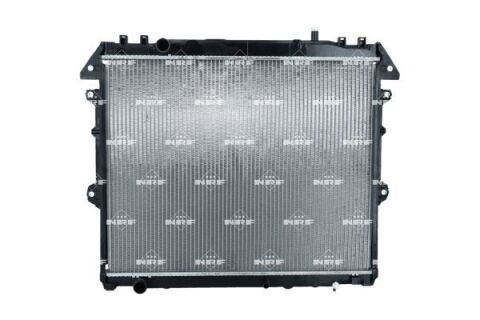Радіатор охолодження Toyota Hilux 2.5 D-4D 01-05 Радіатор охолодження Toyota Hilux 2.5 D-4D 01-05