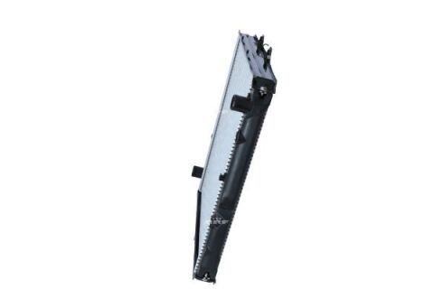 Радіатор охолодження Toyota Hilux VI 2.5 D-4D 01-05 Радіатор охолодження Toyota Hilux VI 2.5 D-4D 01-05