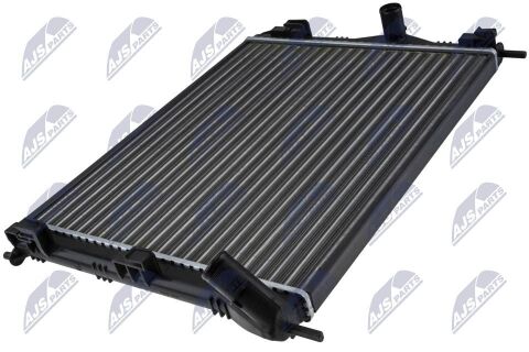Радіатор, система охолодження двигуна Dacia Logan (Ls, Fs)04- , Logan Kcv (Ks) 07-, Sandero 08- Радіатор, система охолодження двигуна Dacia Logan (Ls, Fs)04- , Logan Kcv (Ks) 07-, Sandero 08-