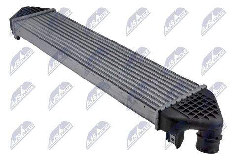 Охолоджувач наддувального повітря Ford C-Max (10-) 2.0 Tdci, Focus C-Max (Cap) (03-) 1.6 Tdci, Focus Ii (Cap, Cb4) (04-) 1.6 Tdci, Focus Iii (Cb8, Cew) (11-) 2.0 Tdci, Kuga (Cbs) (13-) 2.0 Tdci (Diesel) Охолоджувач наддувального повітря Ford C-Max (10-) 2.0 Tdci, Focus C-Max (Cap) (03-) 1.6 Tdci, Focus Ii (Cap, Cb4) (04-) 1.6 Tdci, Focus Iii (Cb8, Cew) (11-) 2.0 Tdci, Kuga (Cbs) (13-) 2.0 Tdci (Diesel)