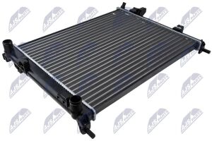 Радіатор, система охолодження двигуна Opel Vivaro, Nissan Primastar 2.0I 16V 02-