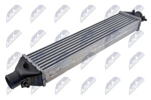 Охолоджувач наддувального повітря Alfa Romeo Giulietta (940) (10-) 1.6 Jtdm, Mito (955) (08-) 0.9 I, Doblo (152, 263) (09-) 1.3 Mjtd, Delta Iii (844) (08-) 1.4 I 16V Turbo, Combo (12-) 1.3 Cdti