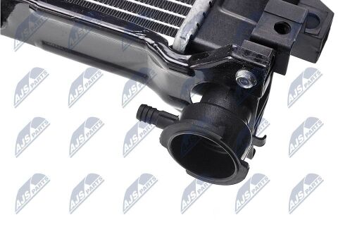 Радіатор, система охолодження двигуна Chrysler Voyager