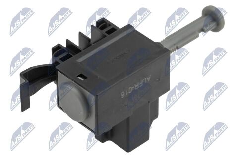 Выключатель, привод сцепления (Tempomat) Eng.1.0-3.2 Ford C-Max I Выключатель, привод сцепления (Tempomat) Eng.1.0-3.2 Ford C-Max I