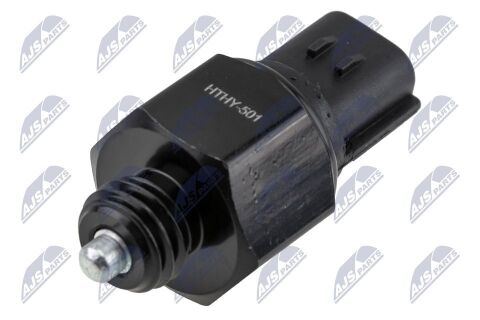 Перемикач, ліхтар заднього ходу Hyundai Accent 10-,Elantra 11-,H-1 02-,Starex 01-07,I10 11-,I20 12-,I30 07-,I40 11-19,Ix20 10-19,Ix35 10-,Kia Carens 02-,Cee'D 07-18,Cerato 09-,K2500 08-,Optima 12-,Picanto 17-,Rio 00-,Sorento 06-11,Sportage 06-22 Перемикач, ліхтар заднього ходу Hyundai Accent 10-,Elantra 11-,H-1 02-,Starex 01-07,I10 11-,I20 12-,I30 07-,I40 11-19,Ix20 10-19,Ix35 10-,Kia Carens 02-,Cee'D 07-18,Cerato 09-,K2500 08-,Optima 12-,Picanto 17-,Rio 00-,Sorento 06-11,Sportage 06-22