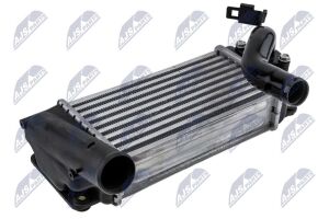Охолоджувач наддувального повітря Toyota Auris (E15#) 1.4,D4D 07-, Corolla (E14#, E15#) 1.4,D4D 07-
