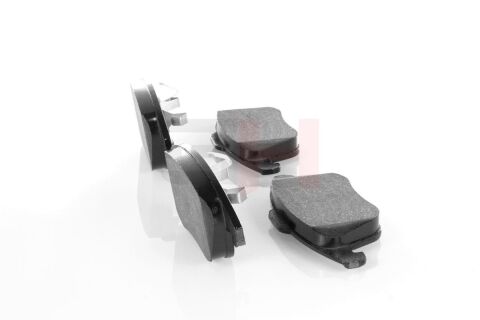 Гальмівні колодки диск.передні Citroen C4 Picasso, DS4/Peugeot 3008, 5008 1.6-2.0HDi 06-