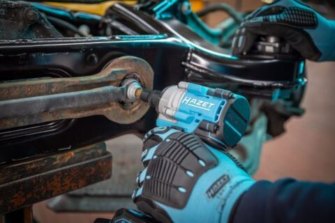 Гайковерт акумуляторний 1/2" 600 Нм 18V 5Ah (АКБ і зарядн. пристрій) Гайковерт акумуляторний 1/2" 600 Нм 18V 5Ah (АКБ і зарядн. пристрій)