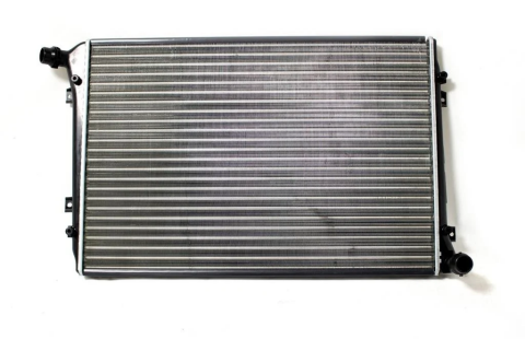Радіатор охолодження двигуна VW Passat/Caddy 1.9/2.0D 04-10 (+AC) (650x439x32) Радіатор охолодження двигуна VW Passat/Caddy 1.9/2.0D 04-10 (+AC) (650x439x32)