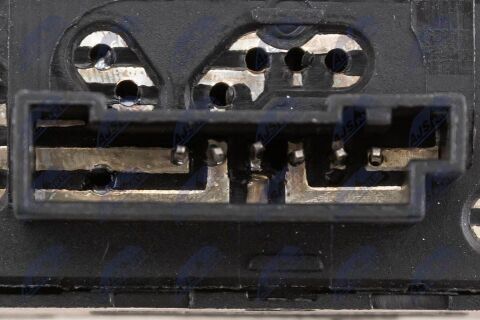 Перемикач управління склопідйомниками BMW 3 E46 1998- Перемикач управління склопідйомниками BMW 3 E46 1998-