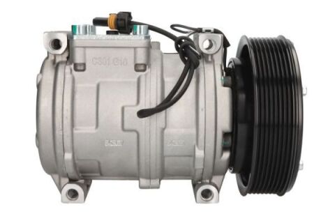 Компресор кондиціонера John Deere 7820, 7830, 7920, 7930, 8100, 8110, 8120, 8130 2WD, 8130 4WD, 8200, 8210, 8220, 8230, 8300, 8300 T, 8310, 8320, 8410, 8420, 8430, 8520, 8530, 9100, 9120