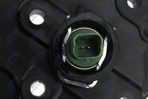 Корпус термостата Citroen Berlingo/Peugeot Partner 2,0HDi 99-11 Корпус термостата Citroen Berlingo/Peugeot Partner 2,0HDi 99-11