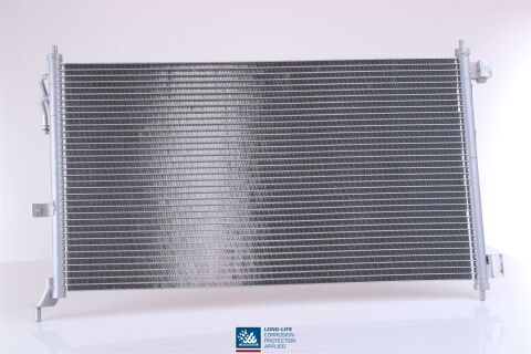 Радиатор кондиционера (конденсатор) Nissan Juke