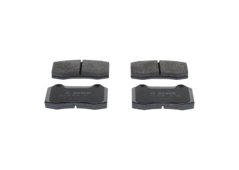 Колодки гальмівні (передні/задні) Volvo S60/V70 II 02-10/Jaguar S-Type R 4.2 V8 02-07