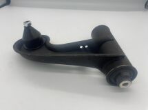 Важіль передн. підвіски верх. правий W210 202 DB