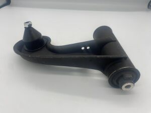 Важіль передн. підвіски верх. правий W210 202 DB