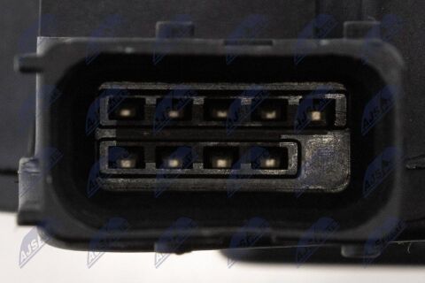 Дверний замок 