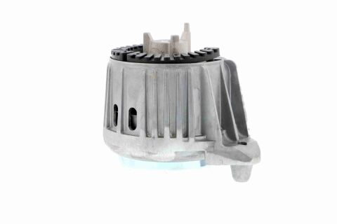 Опора, двигун