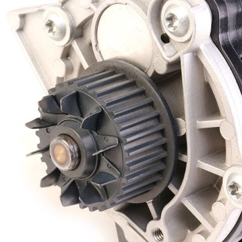 Водяной насос, охлаждение двигателя