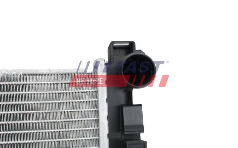 Радіатор охолодження двигуна Радіатор охолодження двигуна