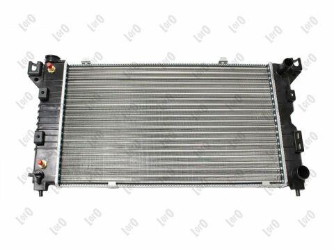 Радиатор охлаждения двигателя