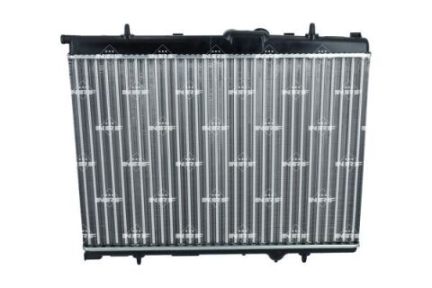 Радиатор охлаждения двигателя