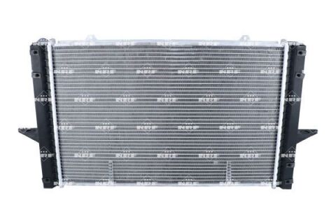 Радиатор охлаждения двигателя