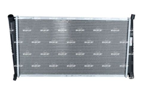 Радиатор охлаждения двигателя