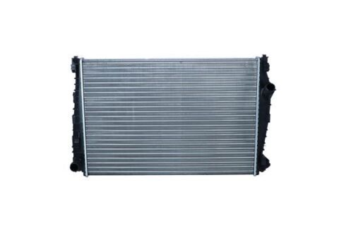 Радиатор охлаждения двигателя