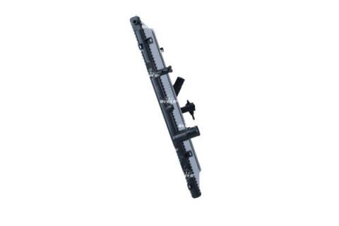 Радиатор охлаждения двигателя