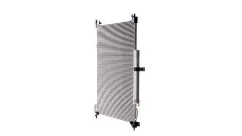 Радіатор кондиціонера (з осушувачем) Land Rover Discovery 16-/Range Rover 3.0D 12- Радіатор кондиціонера (з осушувачем) Land Rover Discovery 16-/Range Rover 3.0D 12-