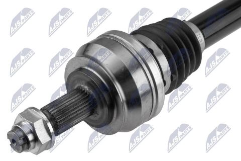 Приводний вал Alfa Romeo Giulia 2Wd,4Wd Q4 2.0T,2.2D 15- Приводний вал Alfa Romeo Giulia 2Wd,4Wd Q4 2.0T,2.2D 15-