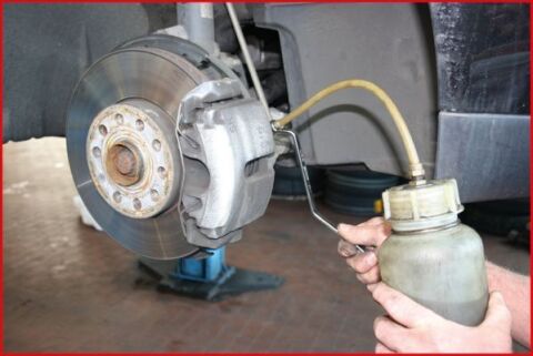 Набір гайкових ключів для прокачки гальм