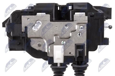 Замок крышки багажника