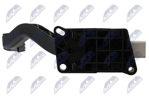 Педаль акселератора