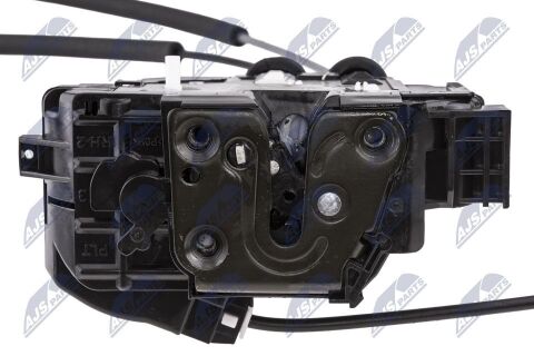 Привод центрального замыкания задних креплений