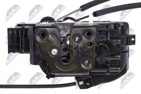 Привод центрального замыкания задних креплений