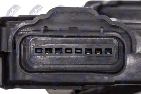 Привід центрального замкнування задніх кріплень Привід центрального замкнування задніх кріплень