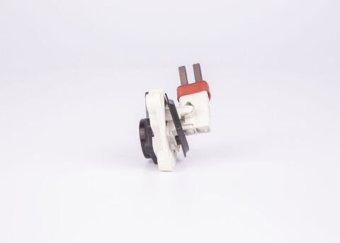 Регулятор напруги (14В) DAF 95  IVECO 370  MAN EL, EM, HOCL, LION´S CITY, LION´S STAR, NG, NL, NM, NÜ, R, SD, SG, SL, SL II, SM, SR, SÜ, ÜL  MERCEDES LK/LN2, O 301, O 303, O 305, O 307 01.73-