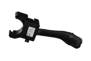 Перемикач підкермовий