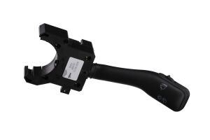 Перемикач підкермовий